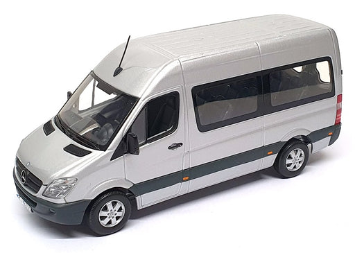 Minichamps 1/43 Scale B6 600 0761 - Mercedes Benz Sprinter Van - Met Silver