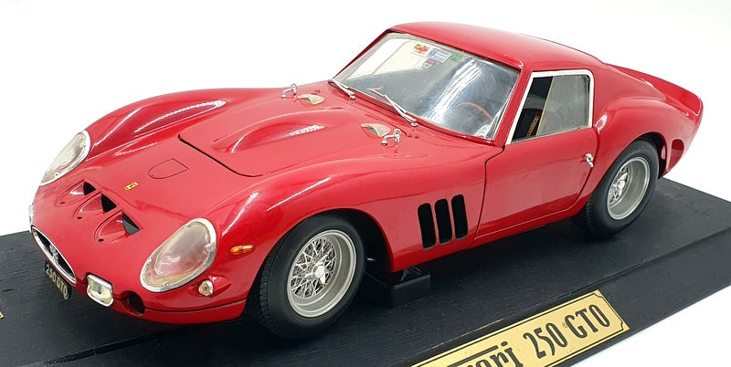 Revell 1/12 scale Diecast 8850 - 1964 Ferrari 250 GTO - Red 