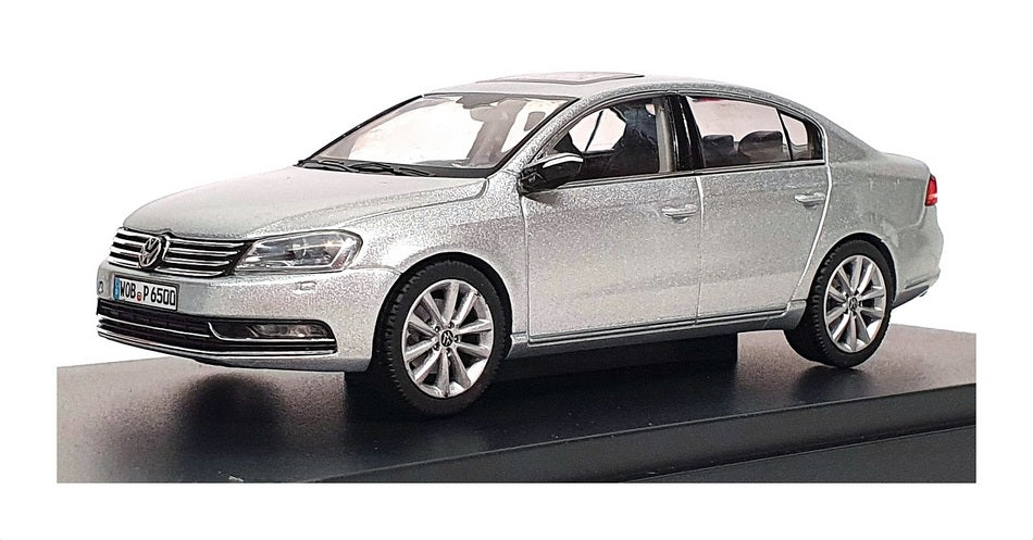 Vw passat shop diecast model