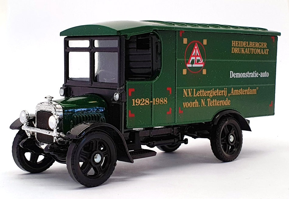 Corgi 13cm Long Diecast 821/1 - 1929 Thornycroft Van - Green