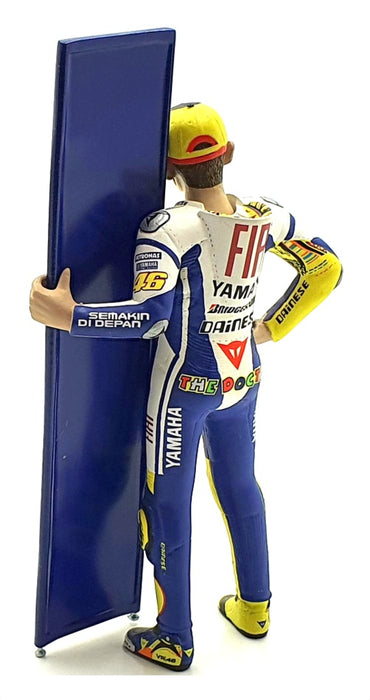 Minichamps 1/12 Scale 312 100246 - Valentino Rossi Figurine - 46 Victories 2010