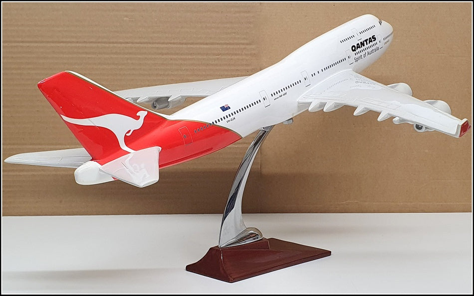 Unbranded Appx 43cm Wingspan UQA03 - Boeing 747 Aircraft - Quantas