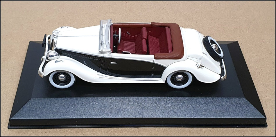 Altaya 1/43 Scale Diecast AT211122 - 1938 Salmson S4-E - White/Black