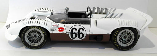 Autoart 1/18 Scale Diecast - 86596 Chaparral 2 Sport Pacer 1965 #66 Closed box