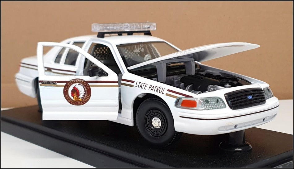 Classic Metal Works 1/24 Scale 25822J - Ford Crown Victoria Police - N. Dakota