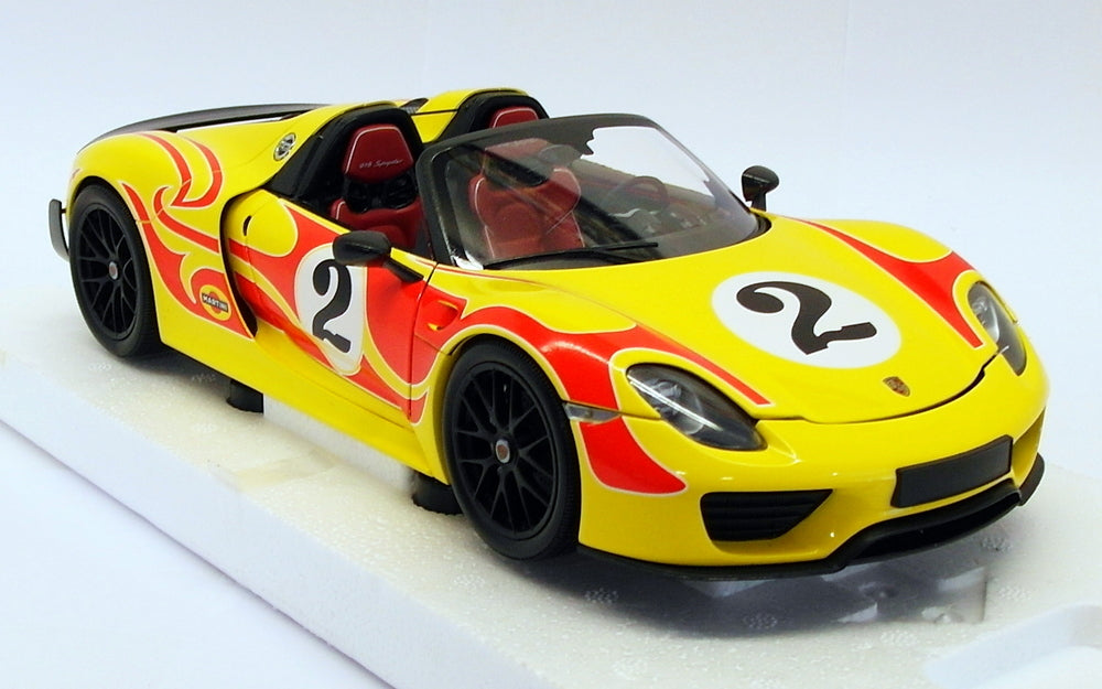 Minichamps 1/18 Scale Diecast 110 062446 - 2015 Porsche 918 Spyder