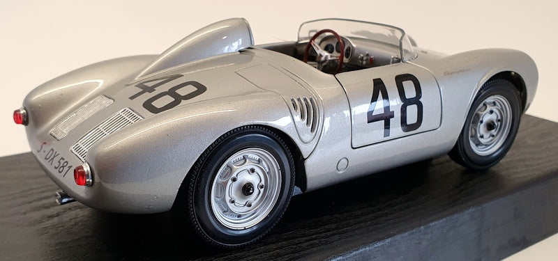 Maisto 1/18 Scale - 31871 Porsche 550 A Spyder 1955 Buenos Aires 1958 Model Car