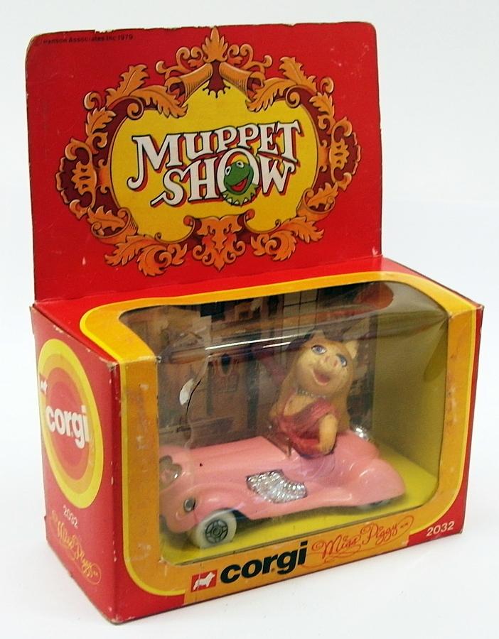 Corgi Muppet Show Model Appx 9cm Long 2032 - Miss Piggy