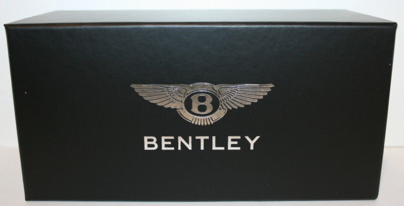 Kyosho 1/43 Scale - 05561NX - Bentley Flying Spur W12 - Black