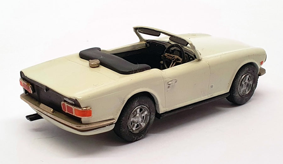 Motorkits 1/43 Scale Built Model Car Kit MK01 - Triumph TR6 - White