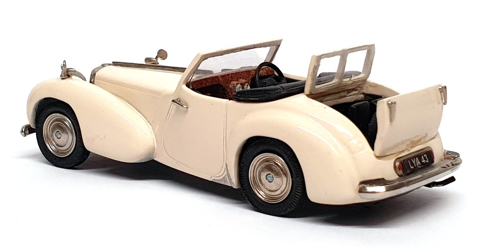 Lansdowne Models 1/43 Scale LDM37 - 1949 Triumph 2000 Roadster - J. ROBERTS