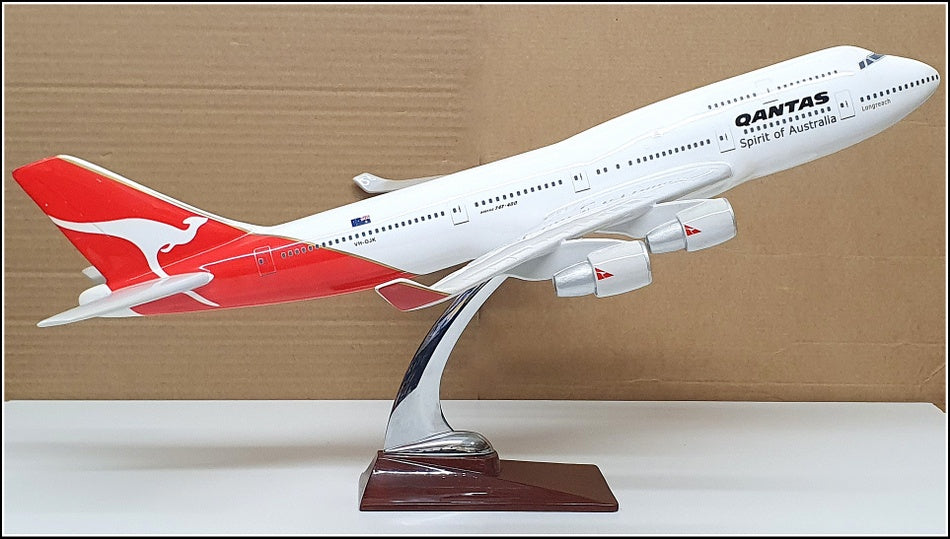 Unbranded Appx 43cm Wingspan UQA03 - Boeing 747 Aircraft - Quantas