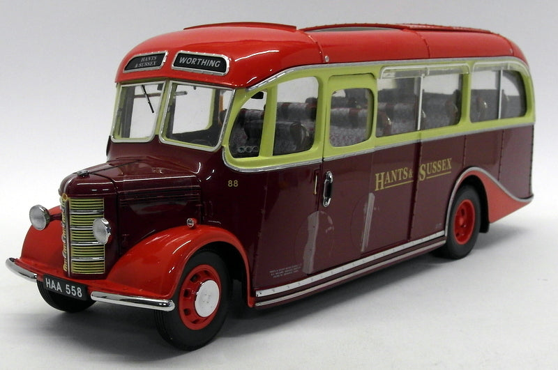 Sunstar 1/24 Scale - 5004 Bedford OB Duple Vista Coach HAA 558 Hants & Sussex