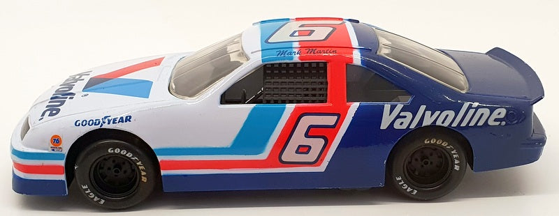 Racing Champions 1/24 Scale 09050 - Stock Car Ford #6 M.Martin Nascar - White