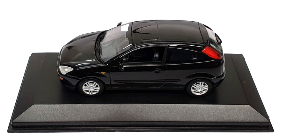 Minichamps 1/43 Scale 430 087001 - 1998 Ford Focus 3Dr Saloon - Black