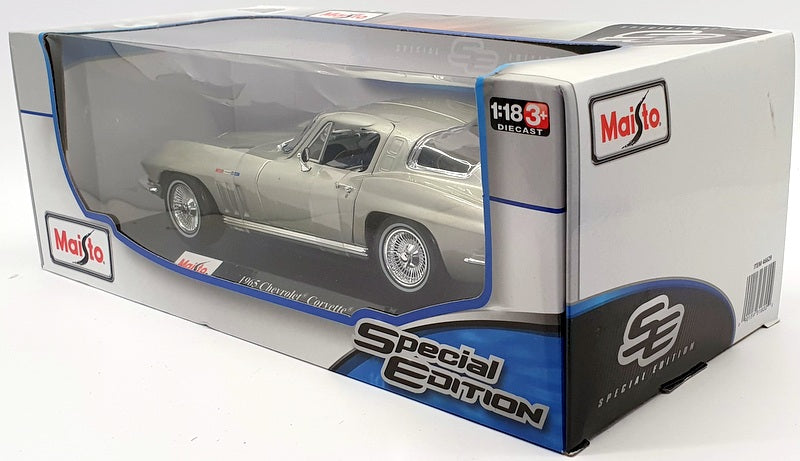 Maisto 1/18 Scale Model Car 46629 - 1965 Chevrolet Corvette - Silver