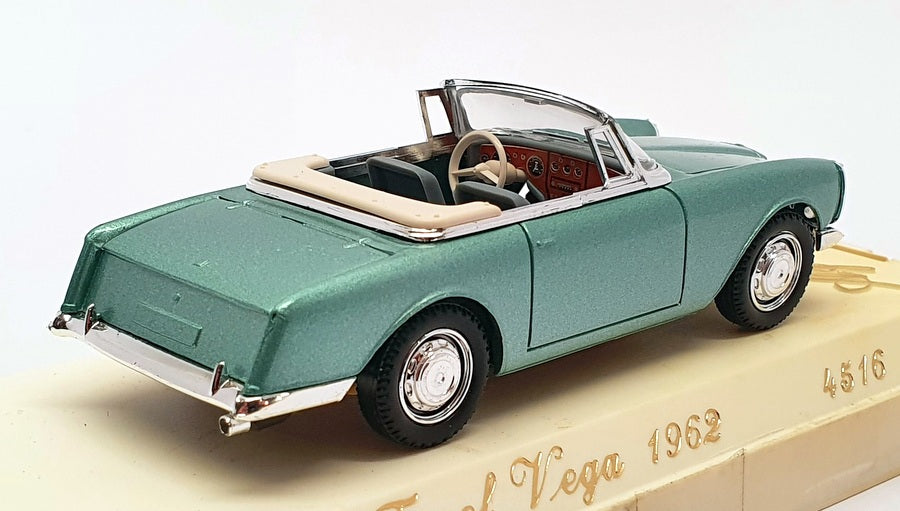 Solido 1/43 Scale Diecast 4516 - 1962 Facel Vega - Metallic Lgt. Green