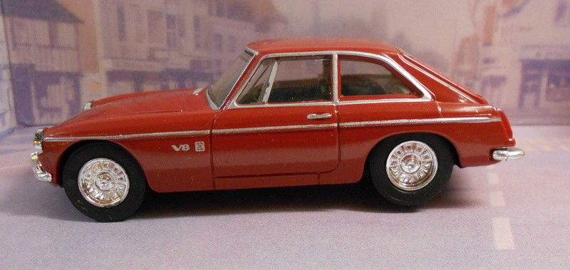 Dinky 1/43 Scale Diecast Model DY-19 MGBGT V8 RED Dark Red