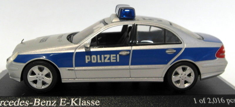 Minichamps 1/43 Scale diecast 400 031590 Mercedes Benz E-Class Hamburg Police