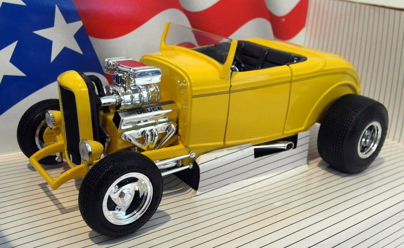 Ertl 1/18 Scale Diecast - 7238 1932 Ford Street Rod Deuce Yellow