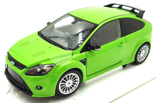 Minichamps 1/18 Scale Diecast 100 080001 - Ford Focus RS 2010 - Met Green