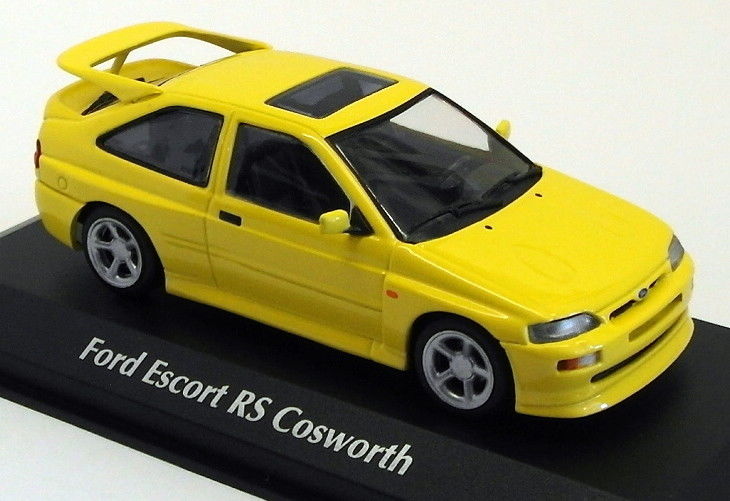 Maxichamps 1/43 Scale Diecast 940 082101 - 1992 Ford Escort RS Cosworth - Yellow