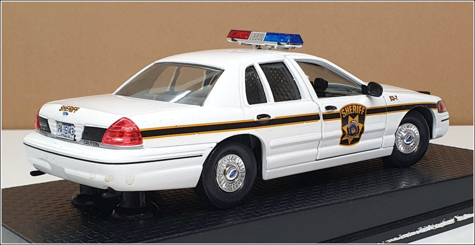 Classic Metal Works 1/24 Scale 23822Y - Ford Crown Victoria - Delaware