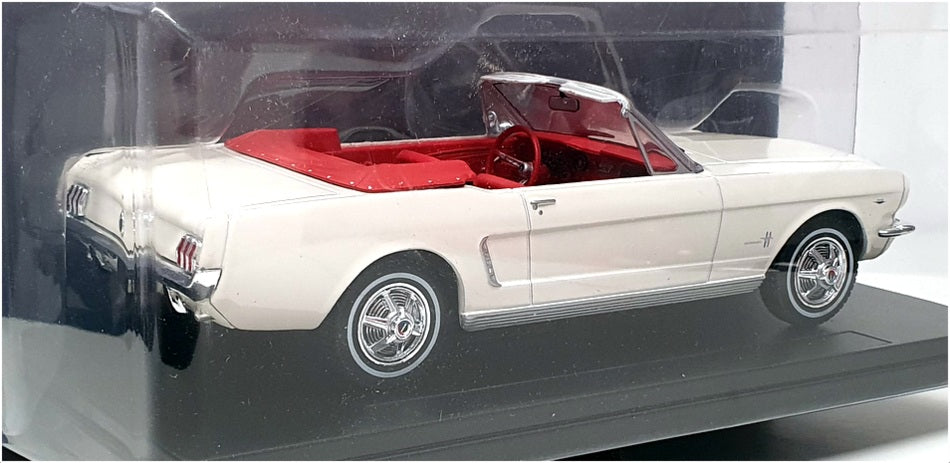 Hachette 1/24 Scale Diecast HT4822 - 1965 Ford Mustang Convertible - White