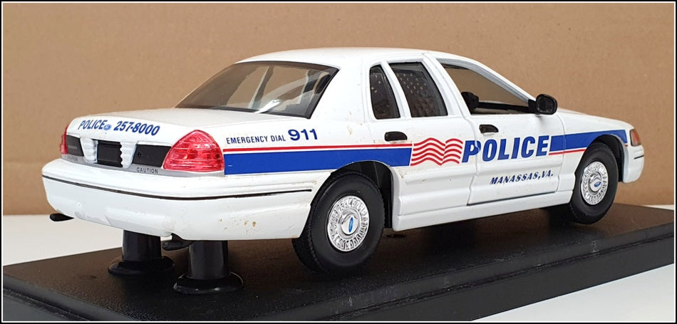 Classic Metal Works 1/24 Scale 25822I - Ford Crown Victoria Police - Manassas