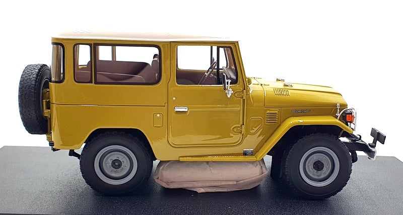 Cult Models 1/18 Scale CML016-2 - Toyota Land Cruiser 40 - Grey