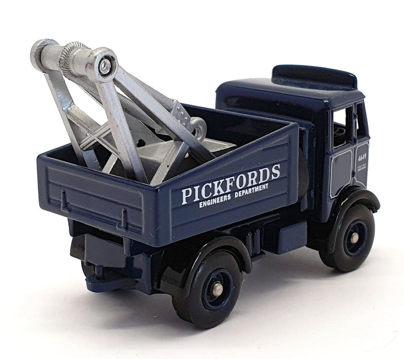 Lledo OO Scale DG114006 - AEC Wrecker Truck - Pickfords Blue