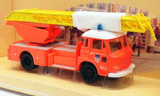 Corgi 1/50 Scale Fire Engine 70901 - Saviem JL Grande Echelle Sapeurs Seine