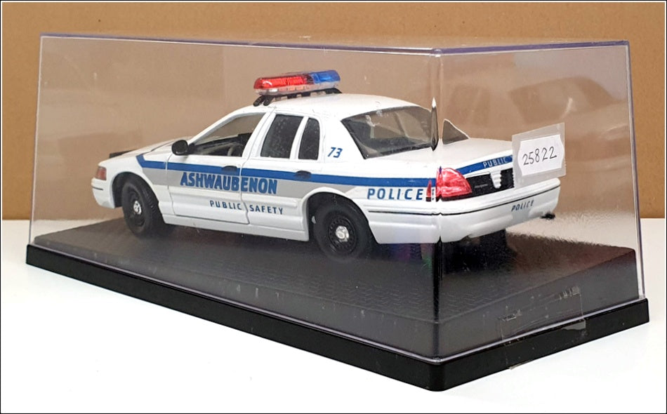 Classic Metal Works 1/24 Scale 25822 - Ford Crown Victoria Police Ashwaubenon