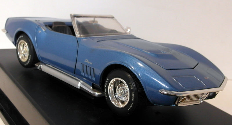 Revell 1/18 Scale Diecast 8819 - '69 Chevrolet Corvette Convertible - Blue