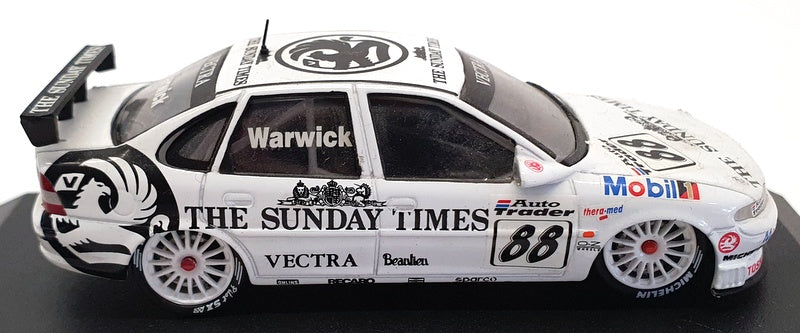 Onyx 1/43 Scale Diecast XT062 - Vauxhall Vectra BTCC 1997 Derek Warwick