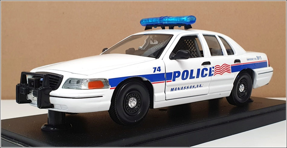 Classic Metal Works 1/24 Scale 23822N - Ford Crown Victoria Police - Manassas