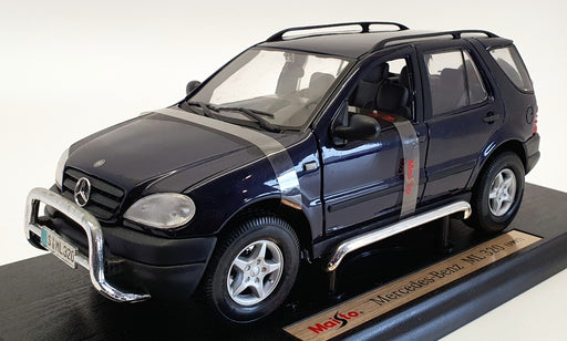 Maisto 1/18 Scale Model Car 31847 - 1997 Mercedes Benz ML 320