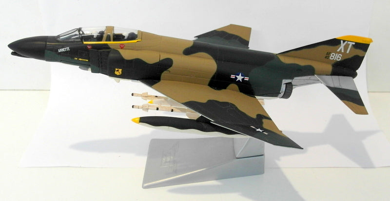 CORGI 1/72 AA33204 MCDONALD DOUGLAS F-4C PHANTOM II USAF 12 TFTW CAM 1968/69