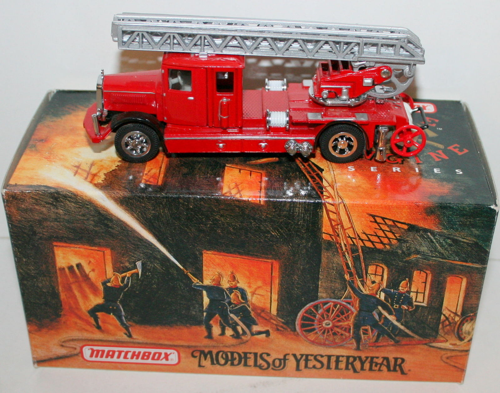 MATCHBOX YFE05 1932 MERCEDES-BENZ LADDER TRUCK — R.M.Toys Ltd