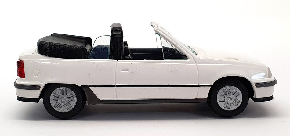 Gama Mini 1/43 Scale Diecast 1135 - Opel Kadette GSi Cabrio - White