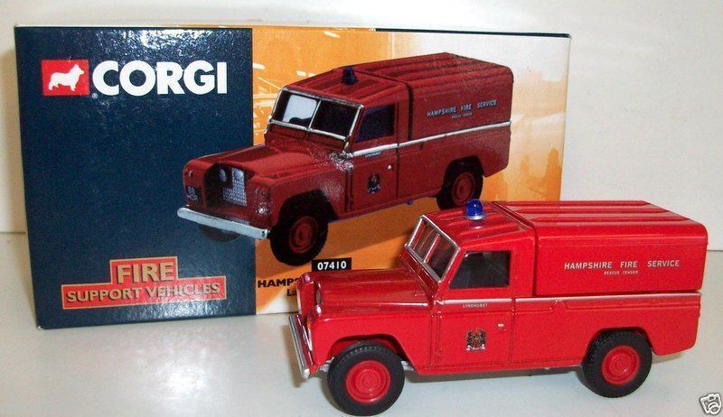 CORGI 1/43 - 07410 HAMPSHIRE FIRE SERVICE - LAND ROVER CLOSED