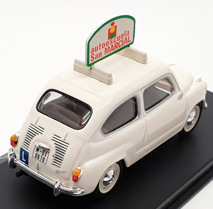 Altaya 1/43 Scale Diecast IR083 - 1957 Seat 600 Auto Escuela - White