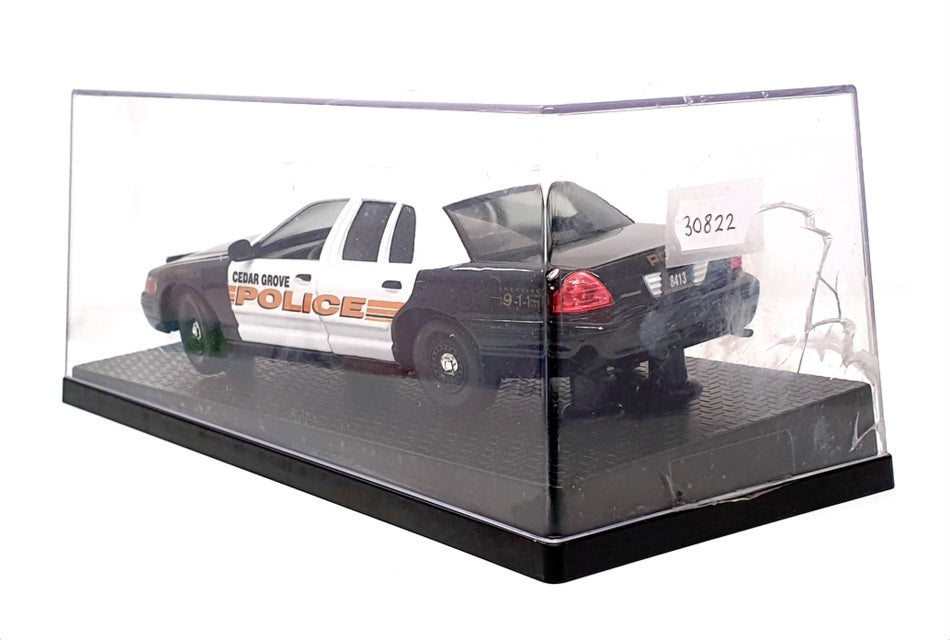 Classic Metal Works 1/24 Scale 30822 - Ford Crown Victoria Police - Cedar Grove