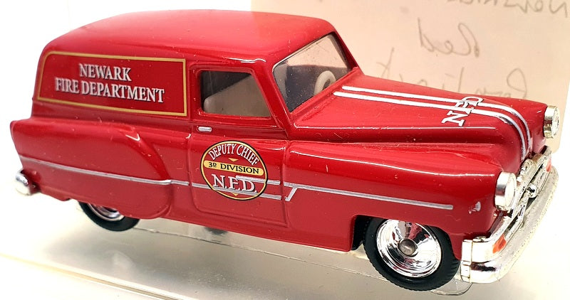 Corgi 9cm Long Fire Truck CS90014 - Pontiac Van Fire Support