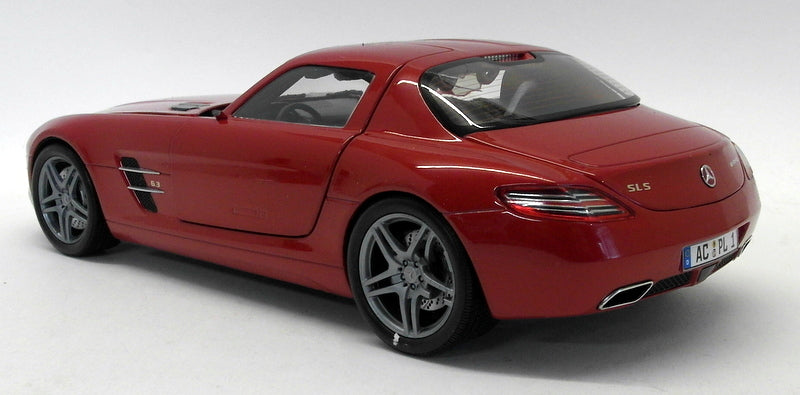 Minichamps 1/18 Scale Diecast - 100 039020 Mecedes Benz SLS AMG 2010 Red Metallic