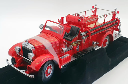 Road Signature 1/24 Scale 20098 - 1935 Mack Type 75BX - Red