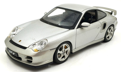 Autoart 1/18 Scale Diecast DC28722W - Porsche 911 GT2 - Silver With Case