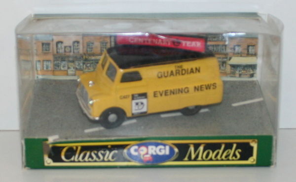 CORGI 1/43 SCALE 96900 - BEDFORD CA VAN = THE GUARDIAN EVENING NEWS