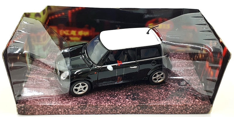 Motormax 1/18 Scale - 73114 - MINI Cooper - Black/white