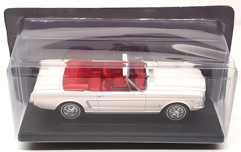 Hachette 1/24 Scale Diecast HT4822 - 1965 Ford Mustang Convertible - White